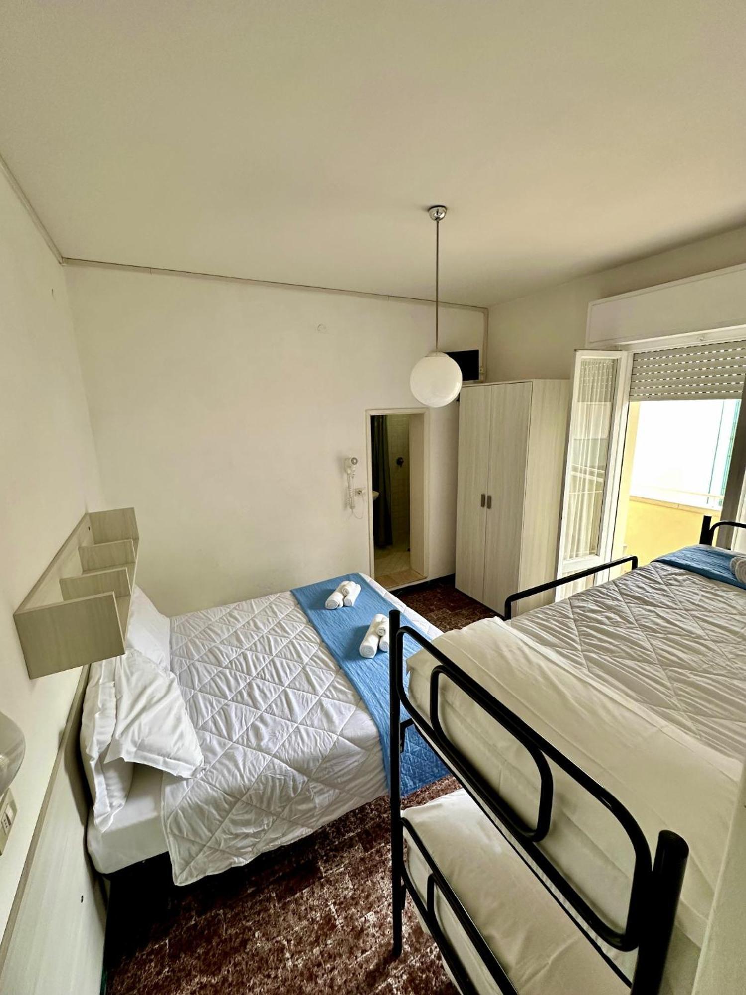 Hotel Napoleon Riccione Bagian luar foto