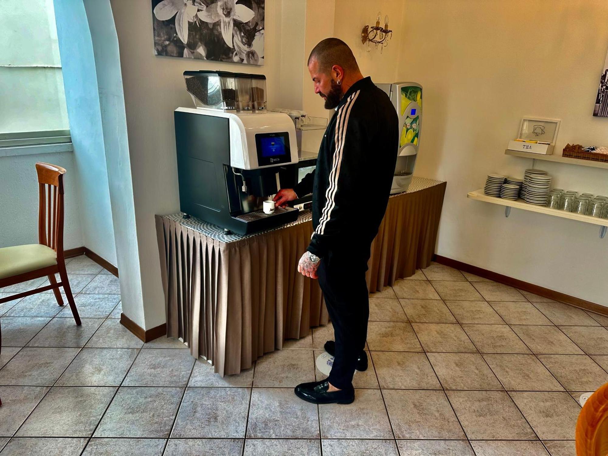 Hotel Napoleon Riccione Bagian luar foto