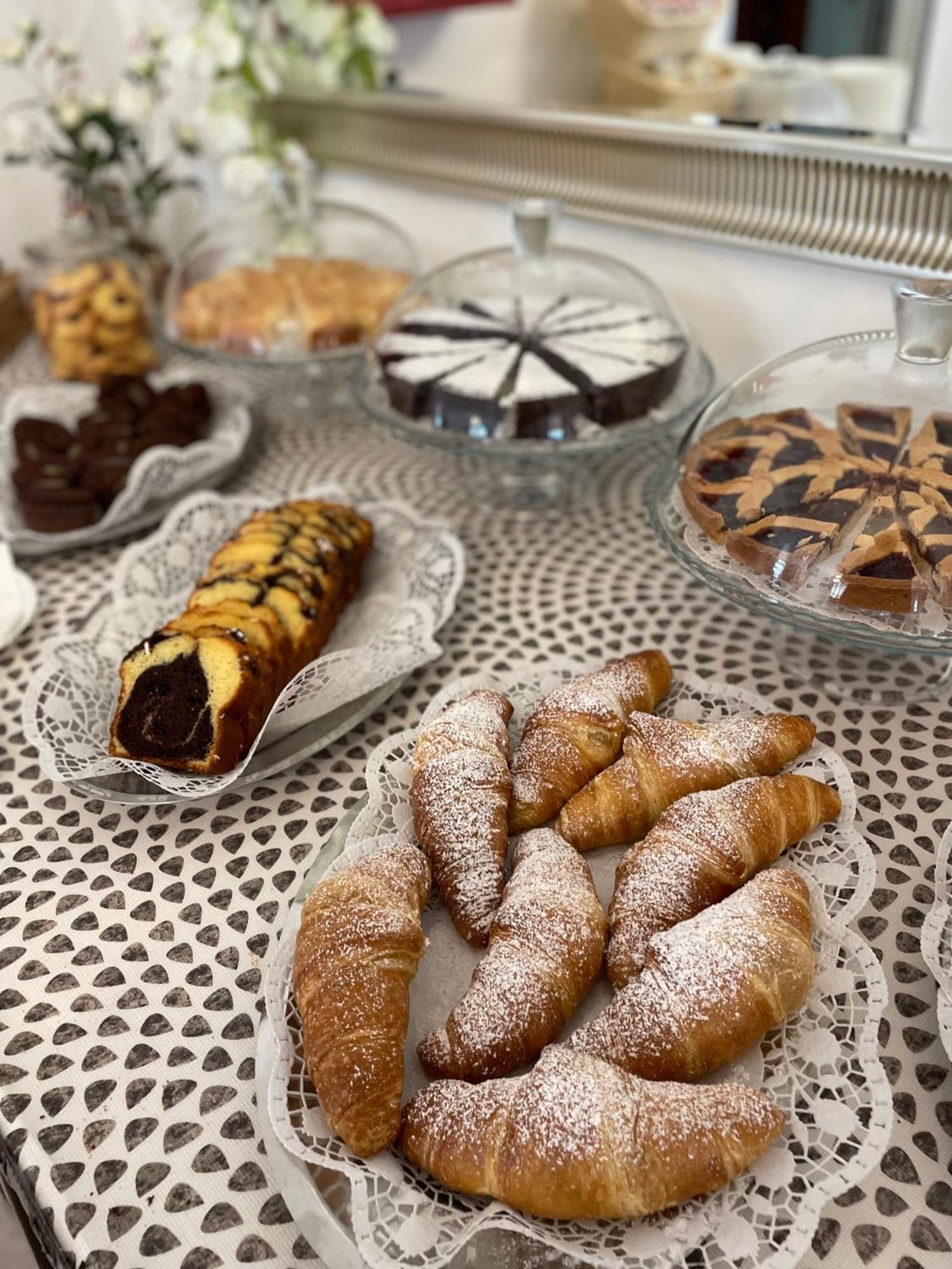 Hotel Napoleon Riccione Bagian luar foto