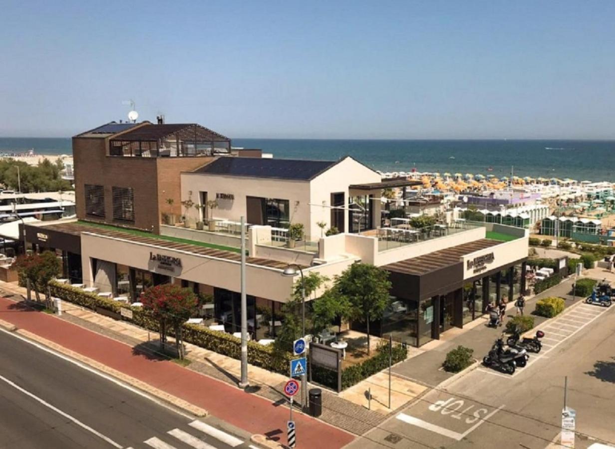 Hotel Napoleon Riccione Bagian luar foto