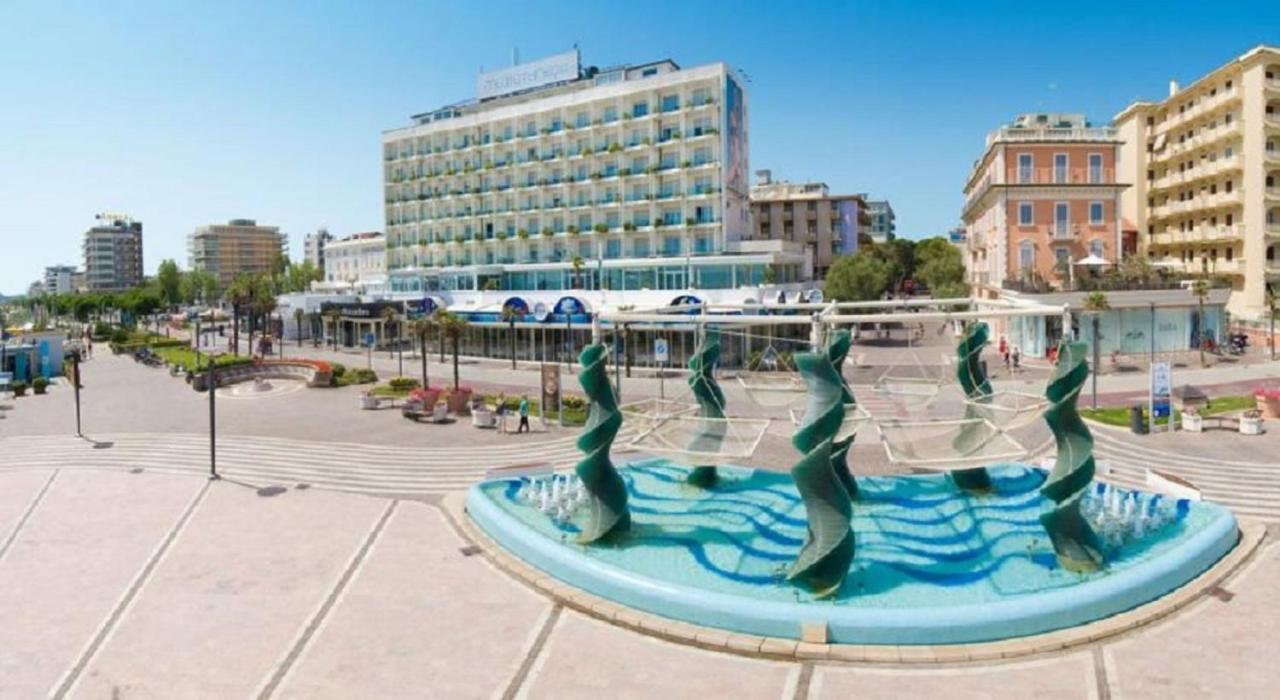 Hotel Napoleon Riccione Bagian luar foto